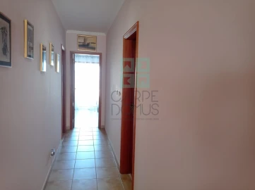 Apartamento T2 para Venda em Ramada e Caneças