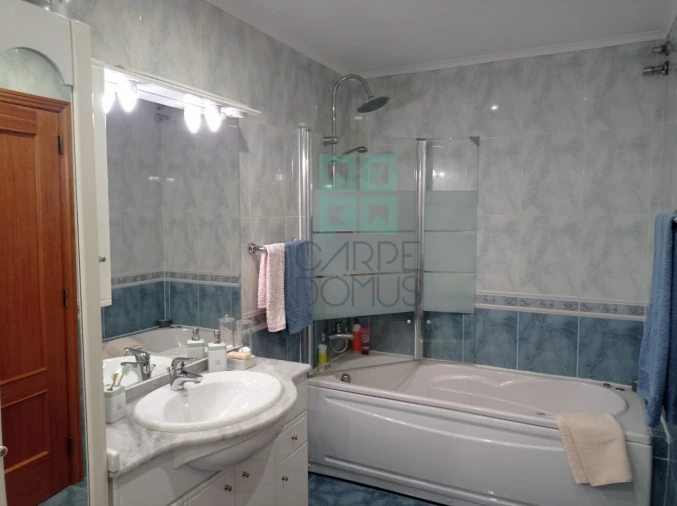 Apartamento T2 para Venda em Ramada e Caneças Foto 15