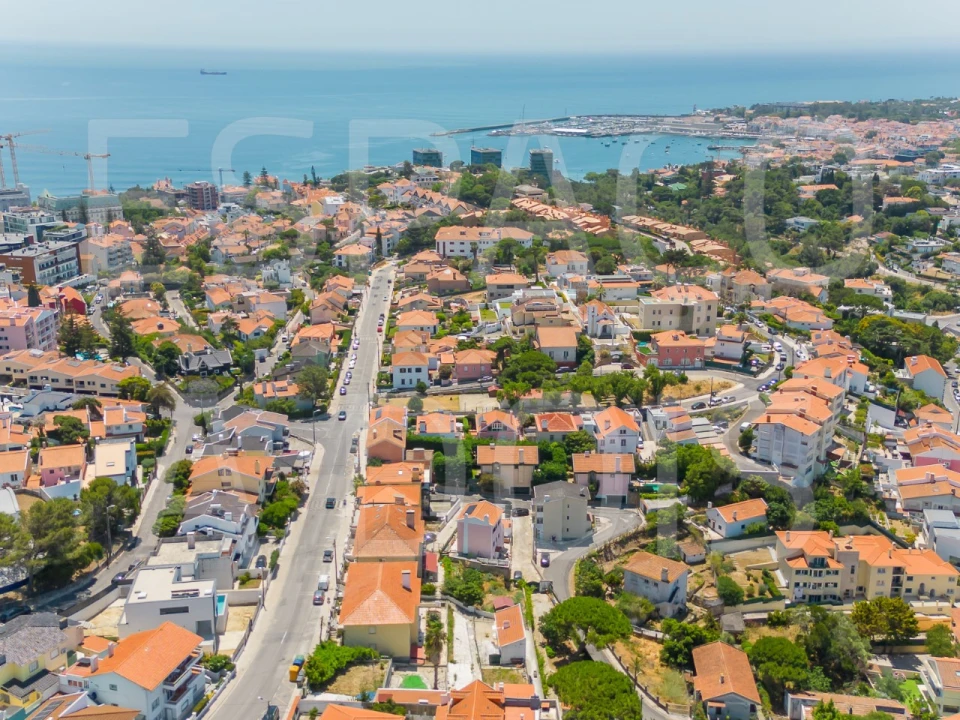 Moradia T6 para Venda em Cascais e Estoril Foto 1