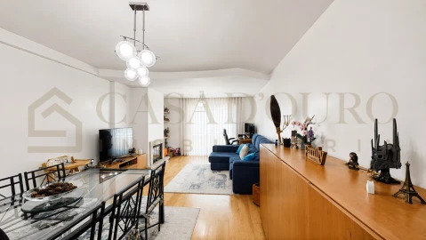Apartamento T2 para Venda em Grijó e Sermonde