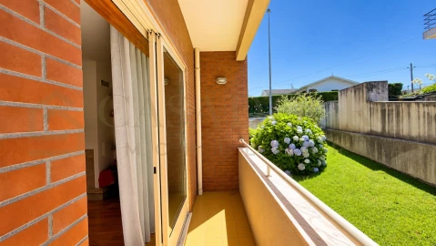 Apartamento T2 para Venda em Grijó e Sermonde
