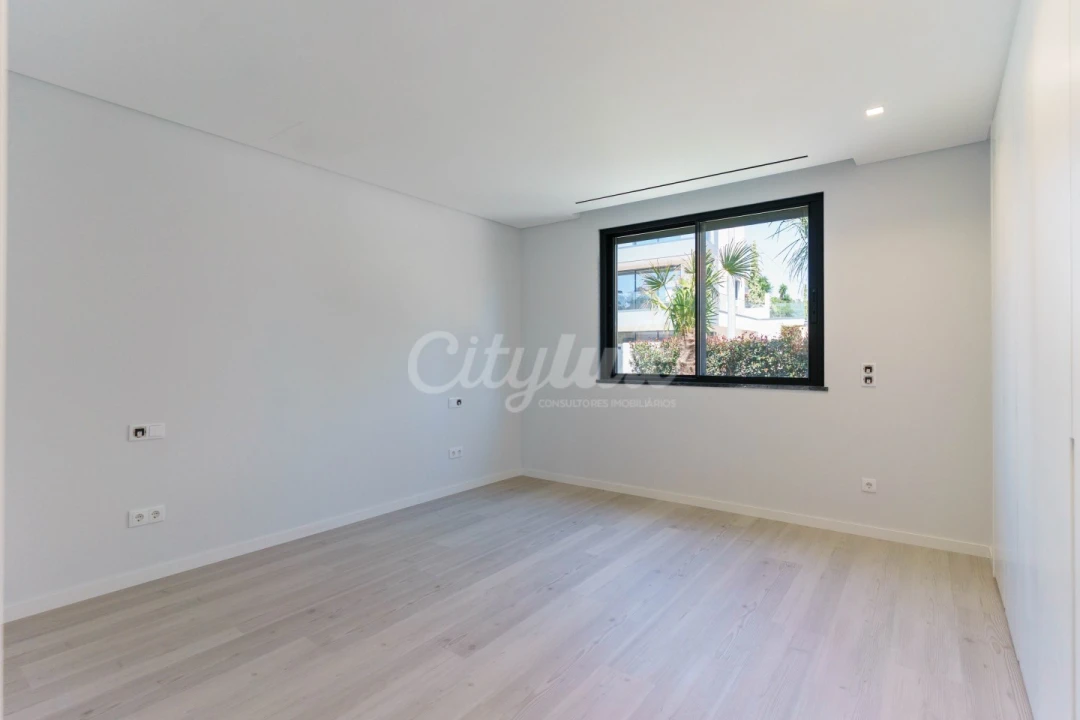 Moradia T6 para Venda em Alcabideche Foto 15
