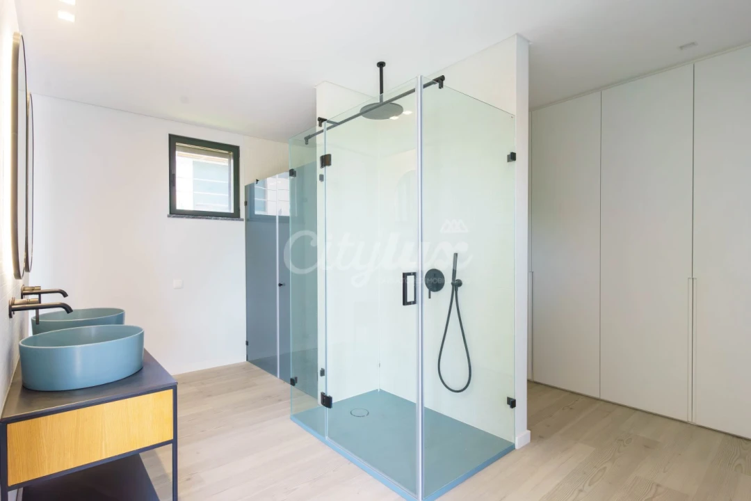 Moradia T6 para Venda em Alcabideche Foto 9