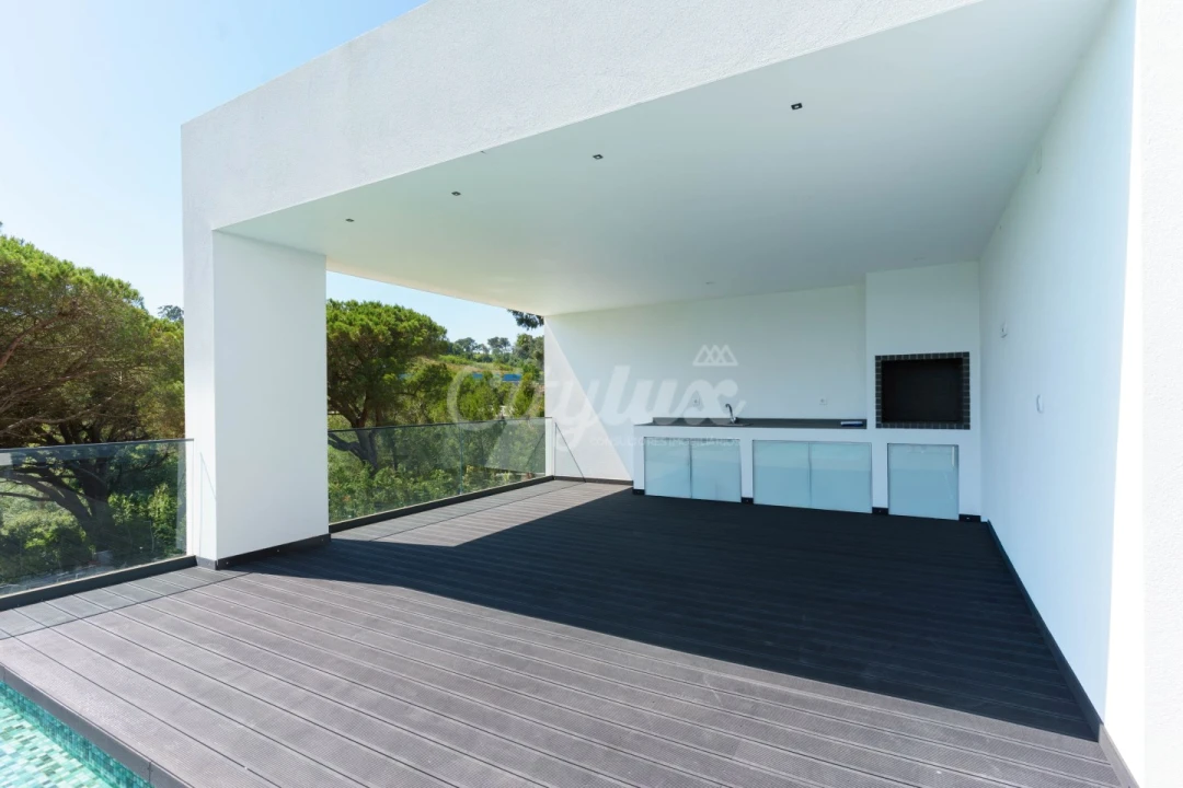 Moradia T6 para Venda em Alcabideche Foto 14