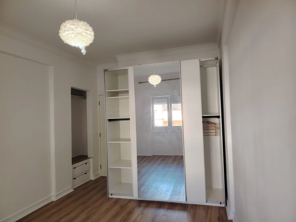 Apartamento T3 para Venda em Venteira Foto 2