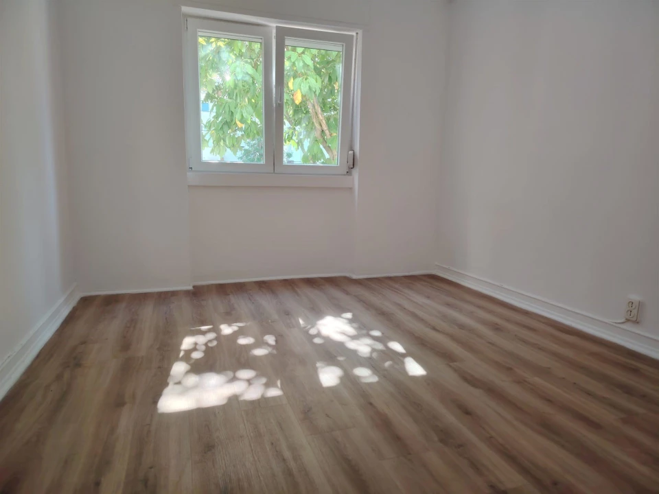 Apartamento T3 para Venda em Venteira Foto 12