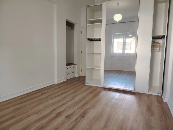 Apartamento T3 para Venda em Venteira Foto 3