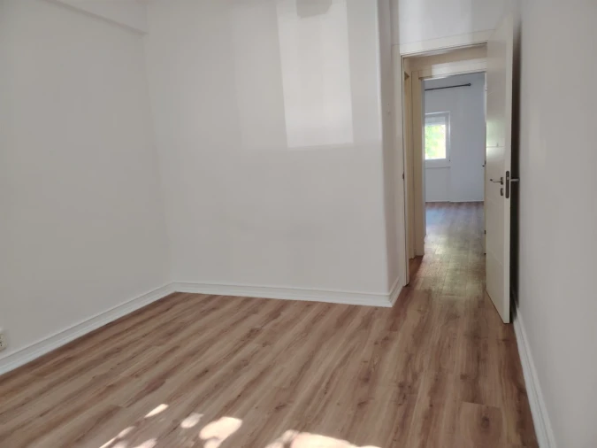 Apartamento T3 para Venda em Venteira Foto 10