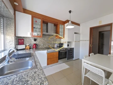 Apartamento T3 para Venda em Póvoa de Varzim, Beiriz e Argivai