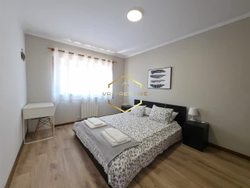Apartamento T3 para Venda em Póvoa de Varzim, Beiriz e Argivai