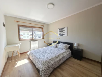 Apartamento T3 para Venda em Póvoa de Varzim, Beiriz e Argivai