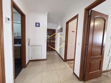 Apartamento T3 para Venda em Póvoa de Varzim, Beiriz e Argivai