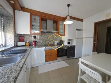 Apartamento T3 para Venda em Póvoa de Varzim, Beiriz e Argivai