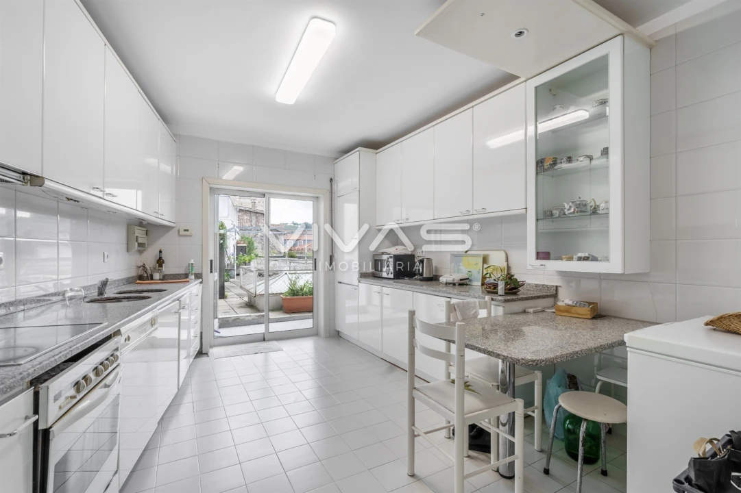 Apartamento T3 para Venda em Oliveira, São Paio e São Sebastião Foto 12