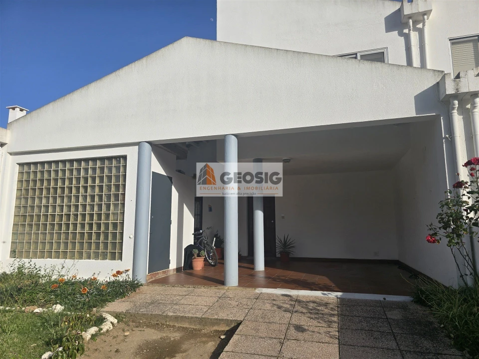 Moradia T4 para Venda em Almodôvar e Graça dos Padrões Foto 2