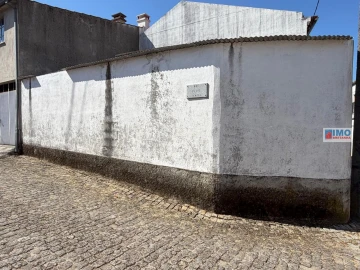 Armazém para Venda em Póvoa de Rio de Moinhos e Cafede