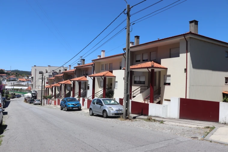 Moradia T3 para Venda em Caldas de Vizela (São Miguel e São João) Foto 3