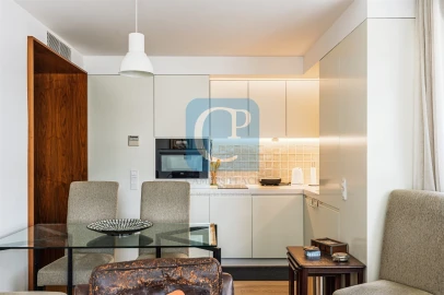 Apartamento T1 para Arrendamento em Aldoar, Foz do Douro e Nevogilde