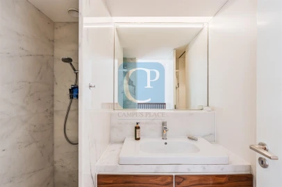 Apartamento T1 para Arrendamento em Aldoar, Foz do Douro e Nevogilde
