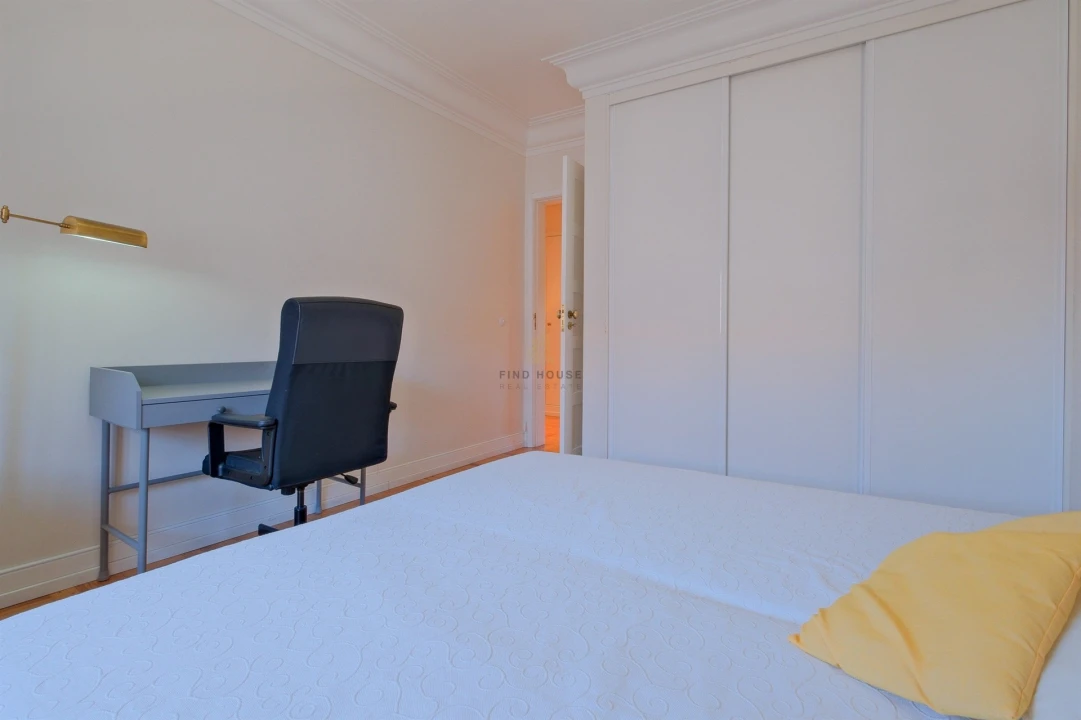 Apartamento T3 para Arrendamento em Areeiro Foto 20