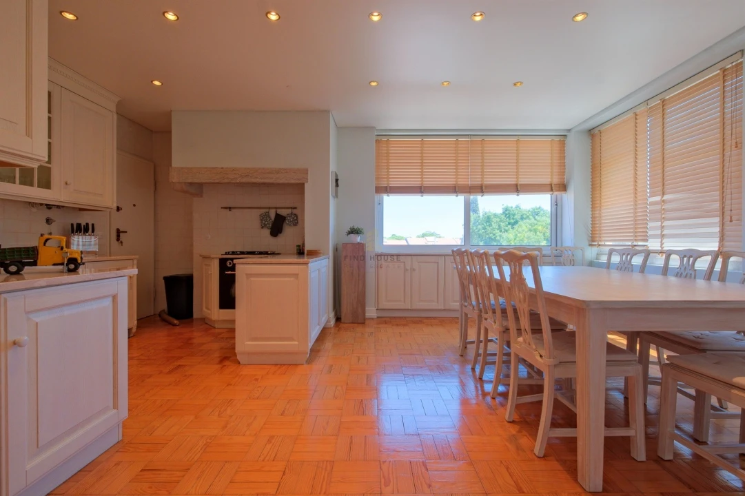 Apartamento T3 para Arrendamento em Areeiro Foto 27