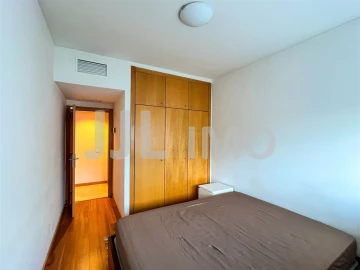 Apartamento T2 para Arrendamento em Parque das Nações
