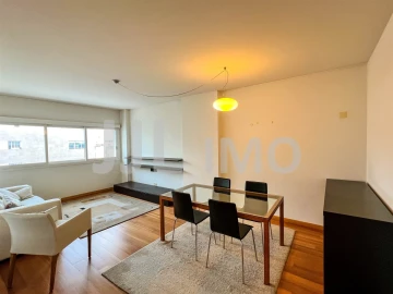 Apartamento T2 para Arrendamento em Parque das Nações