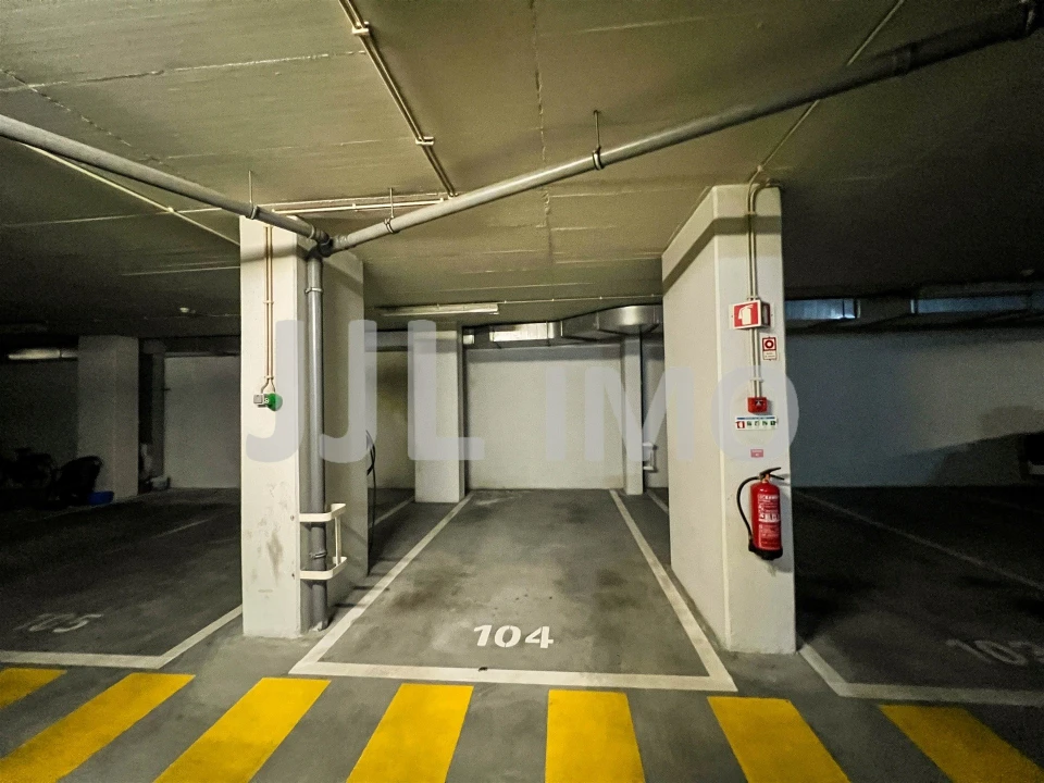 Apartamento T2 para Arrendamento em Parque das Nações Foto 18