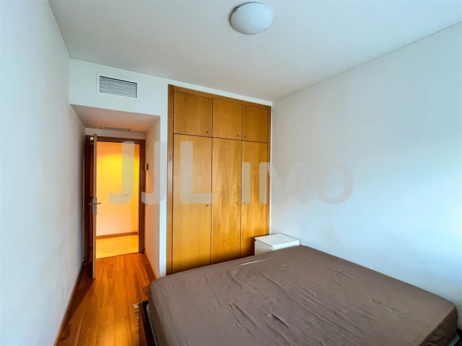 Apartamento T2 para Arrendamento em Parque das Nações Foto 13