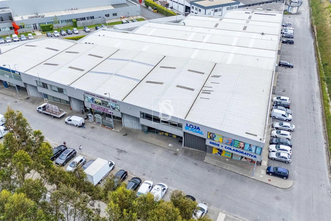 Armazém para Venda em Palmeira de Faro e Curvos Foto 4