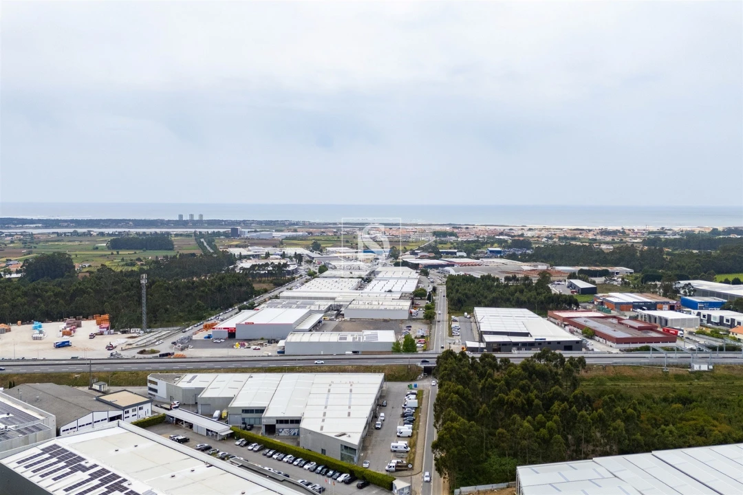 Armazém para Venda em Palmeira de Faro e Curvos Foto 2
