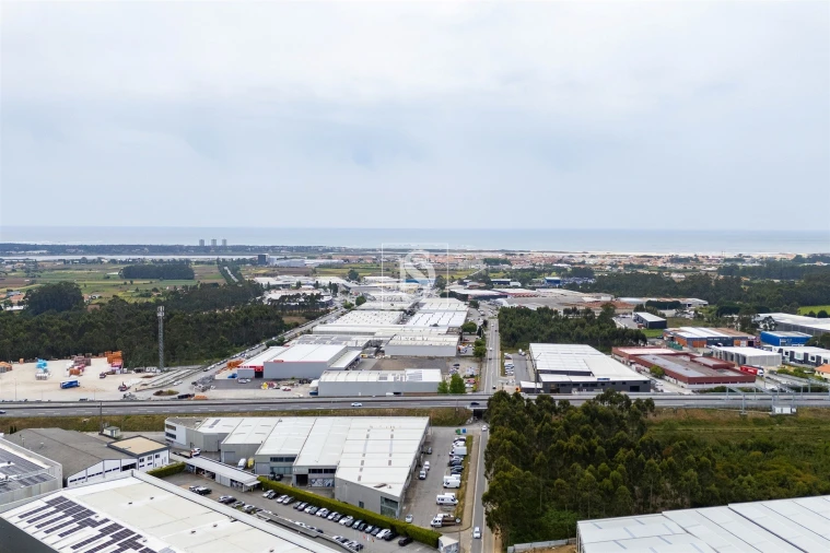 Armazém para Venda em Palmeira de Faro e Curvos Foto 2