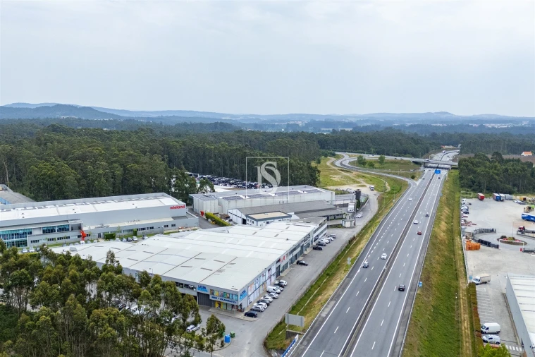 Armazém para Venda em Palmeira de Faro e Curvos Foto 13