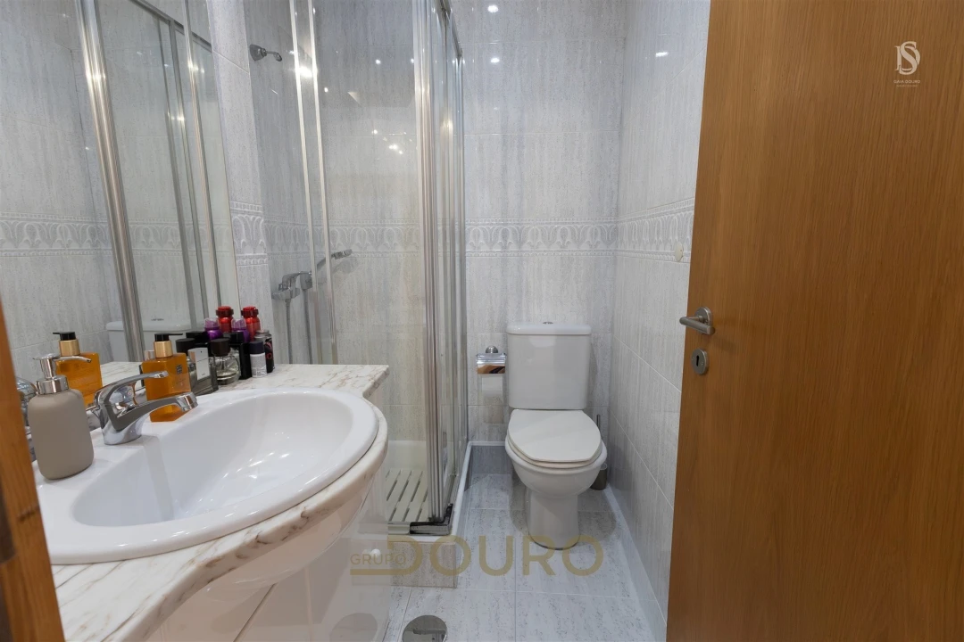 Apartamento T3 para Venda em Gulpilhares e Valadares Foto 28