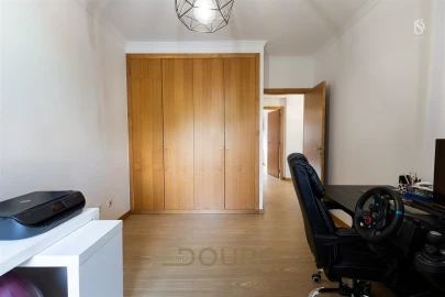 Apartamento T3 para Venda em Gulpilhares e Valadares