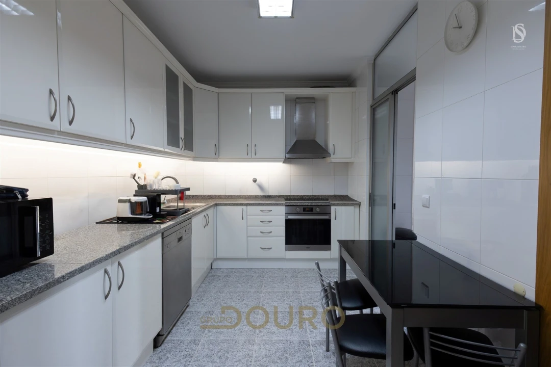 Apartamento T3 para Venda em Gulpilhares e Valadares Foto 11
