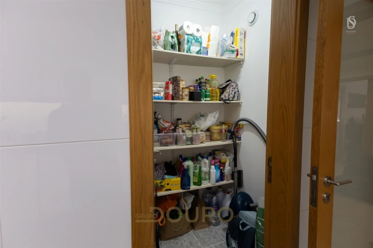 Apartamento T3 para Venda em Gulpilhares e Valadares Foto 14