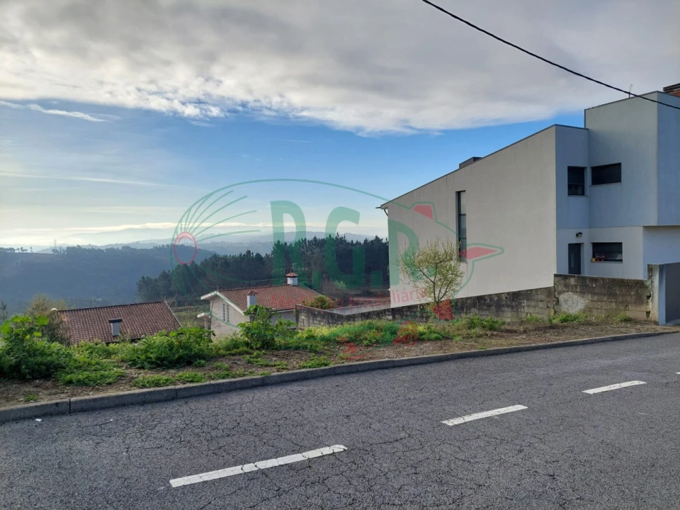 Terreno para Venda em Foz do Sousa e Covelo Foto 5