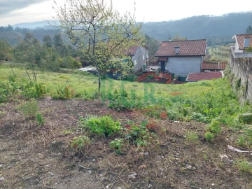 Terreno para Venda em Foz do Sousa e Covelo