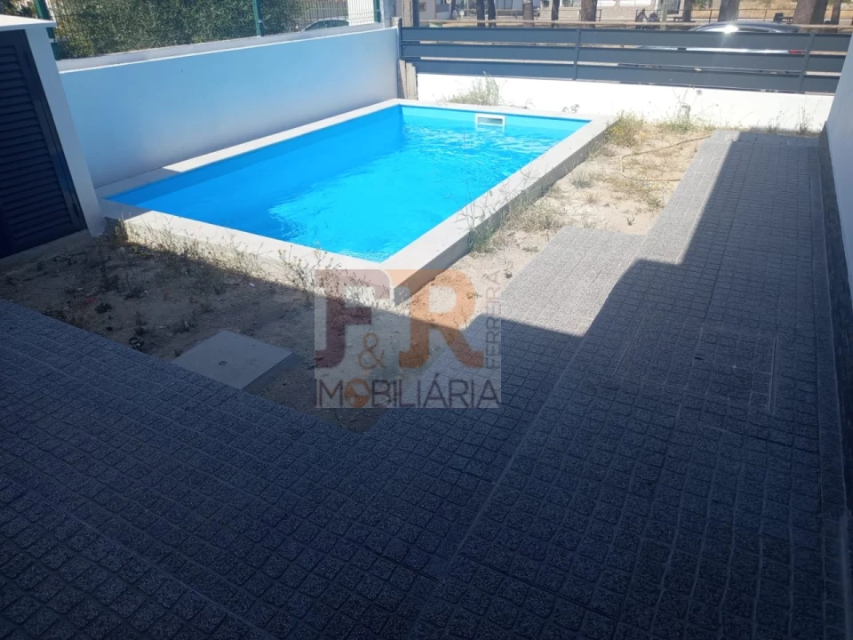 Moradia T3 para Venda em Quinta do Conde Foto 1