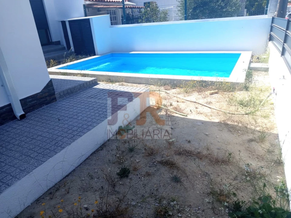 Moradia T3 para Venda em Quinta do Conde Foto 3