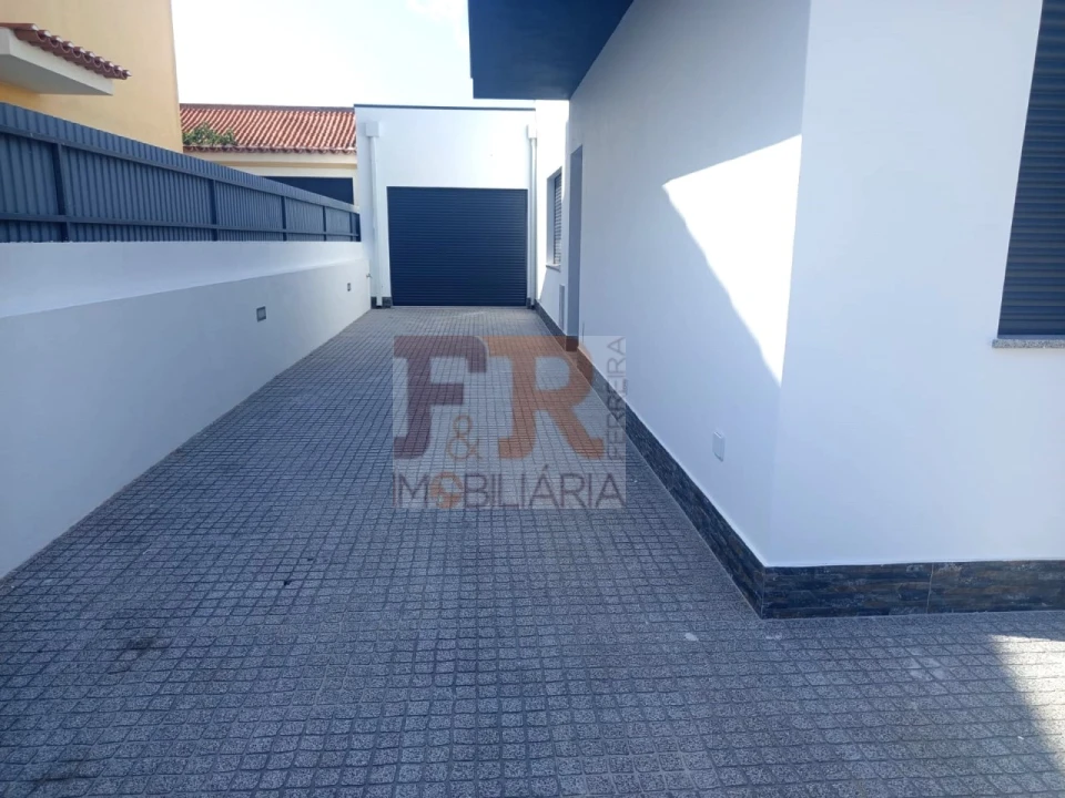 Moradia T3 para Venda em Quinta do Conde Foto 4