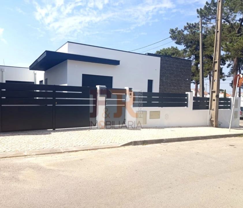 Moradia T3 para Venda em Quinta do Conde Foto 6