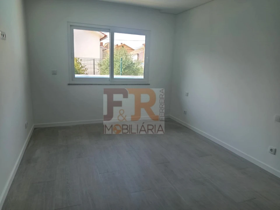 Moradia T3 para Venda em Quinta do Conde Foto 21
