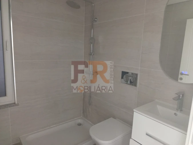 Moradia T3 para Venda em Quinta do Conde Foto 23