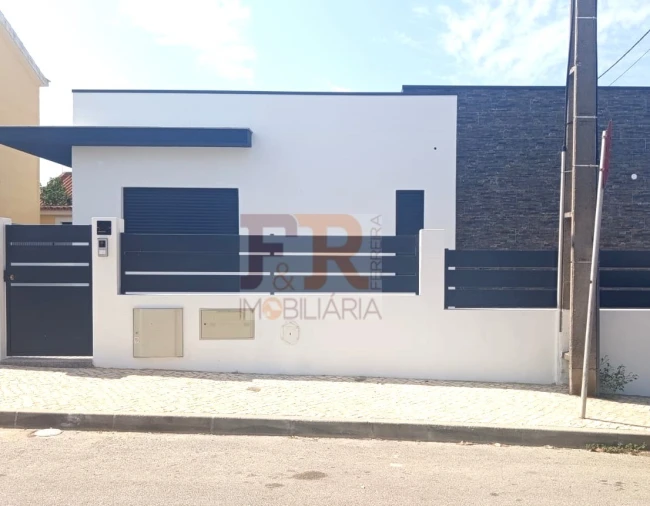 Moradia T3 para Venda em Quinta do Conde Foto 43