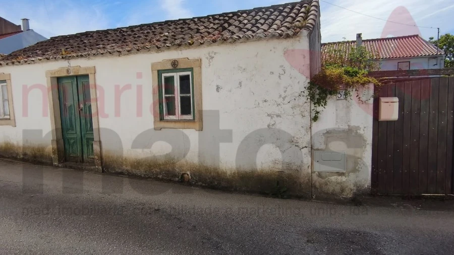 Moradia T6 para Venda em São Bartolomeu dos Galegos e Moledo