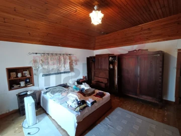 Moradia T6 para Venda em São Bartolomeu dos Galegos e Moledo