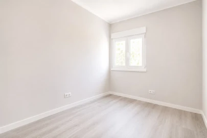 Apartamento T3 para Venda em Laranjeiro e Feijó