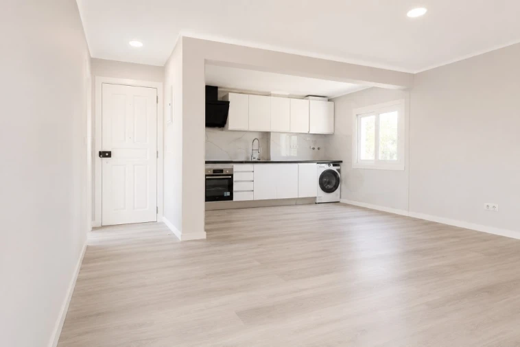 Apartamento T3 para Venda em Laranjeiro e Feijó Foto 3